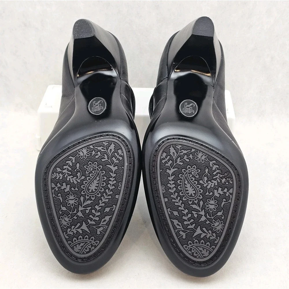 NWOB Sofft Freeda Black Leather Foldover  Slip On Heeled Ankle Booties  Sz 9.5